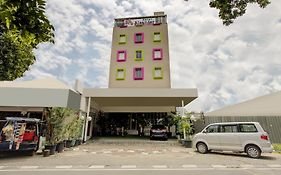 Collection O Gambir Near Masjid Istiqlal Formerly Aleander Hotel